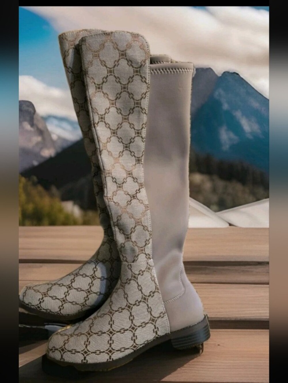 NWOT/ Women's Tinsley Flat Boots Size 7